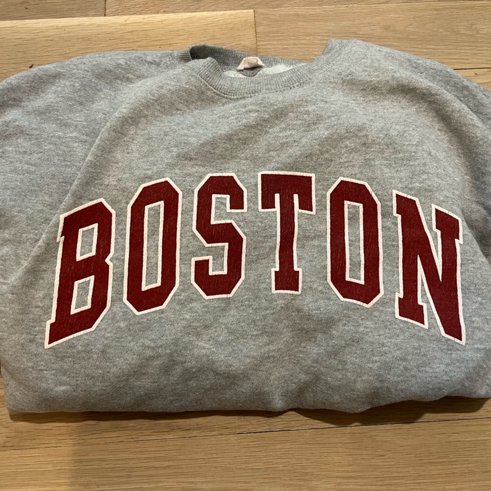 rare brandy melville crewneck!!!